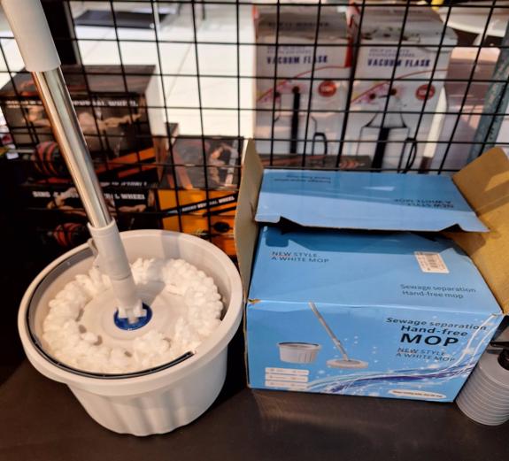 Hand-free Mop
