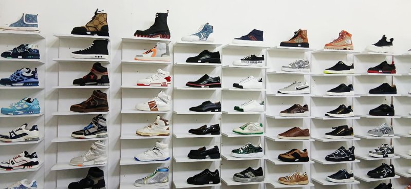 Store slide 2