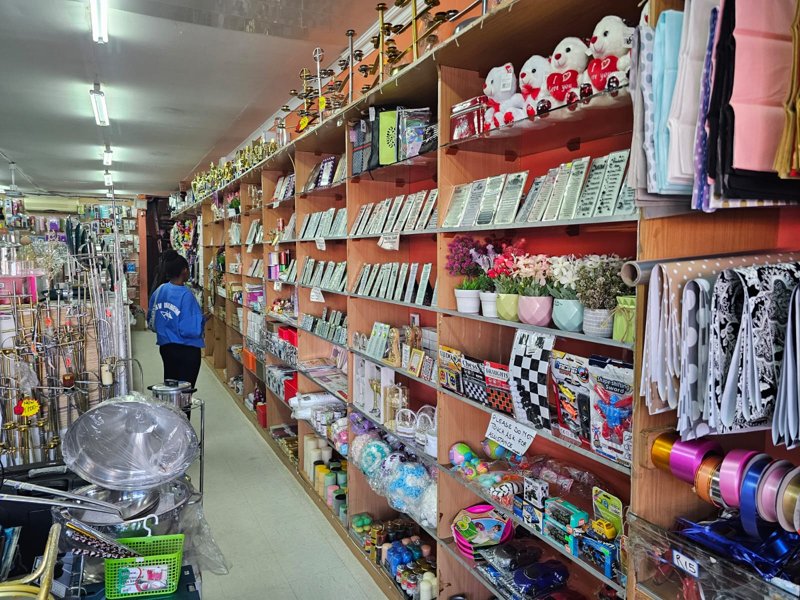 Store slide 3